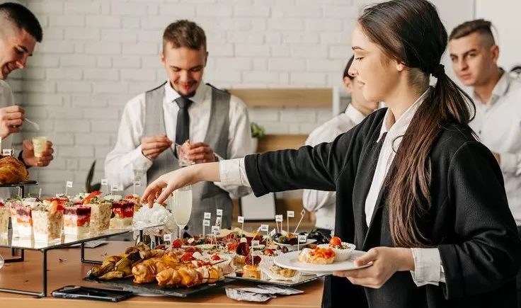 How a Food & Beverage Consultant Can Elevate Your Business